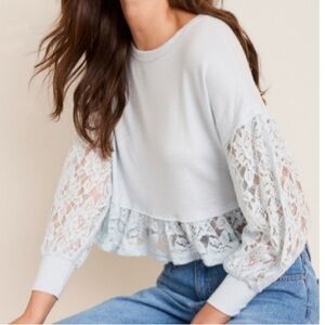 Francesca's Collections White Lace Sleeve Blouse